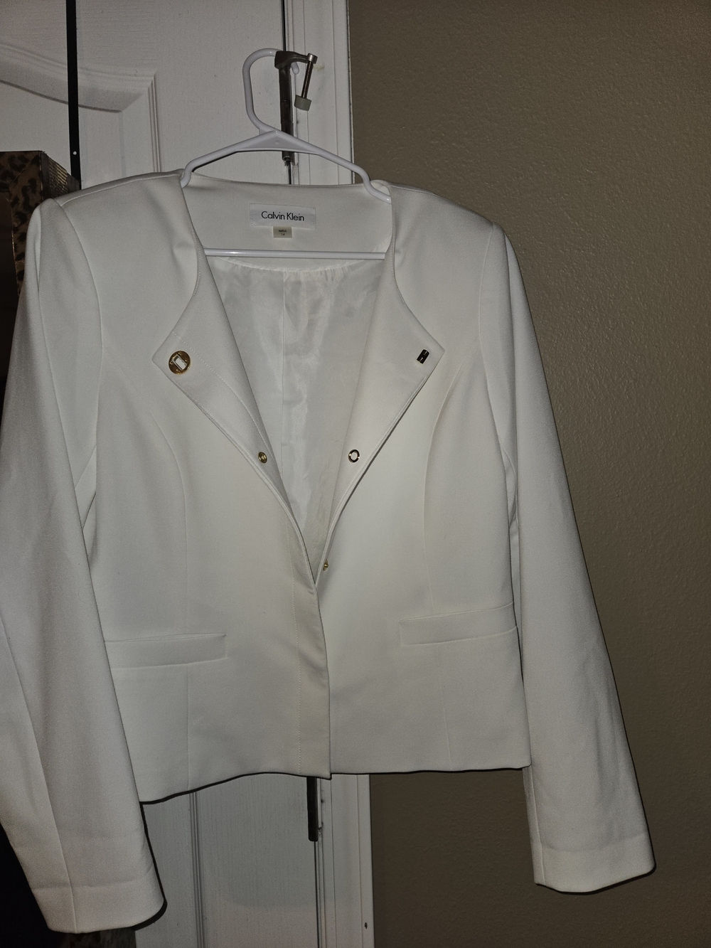 Calvin Klein Women’s Size 14 White Collarless Blazer Jacket Gold Hardware